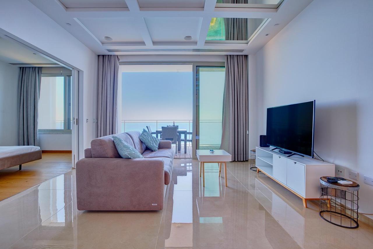 Ferienwohnung Luxurious Apt With Ocean Views And Pool In Tigne Point Sliema Exterior foto