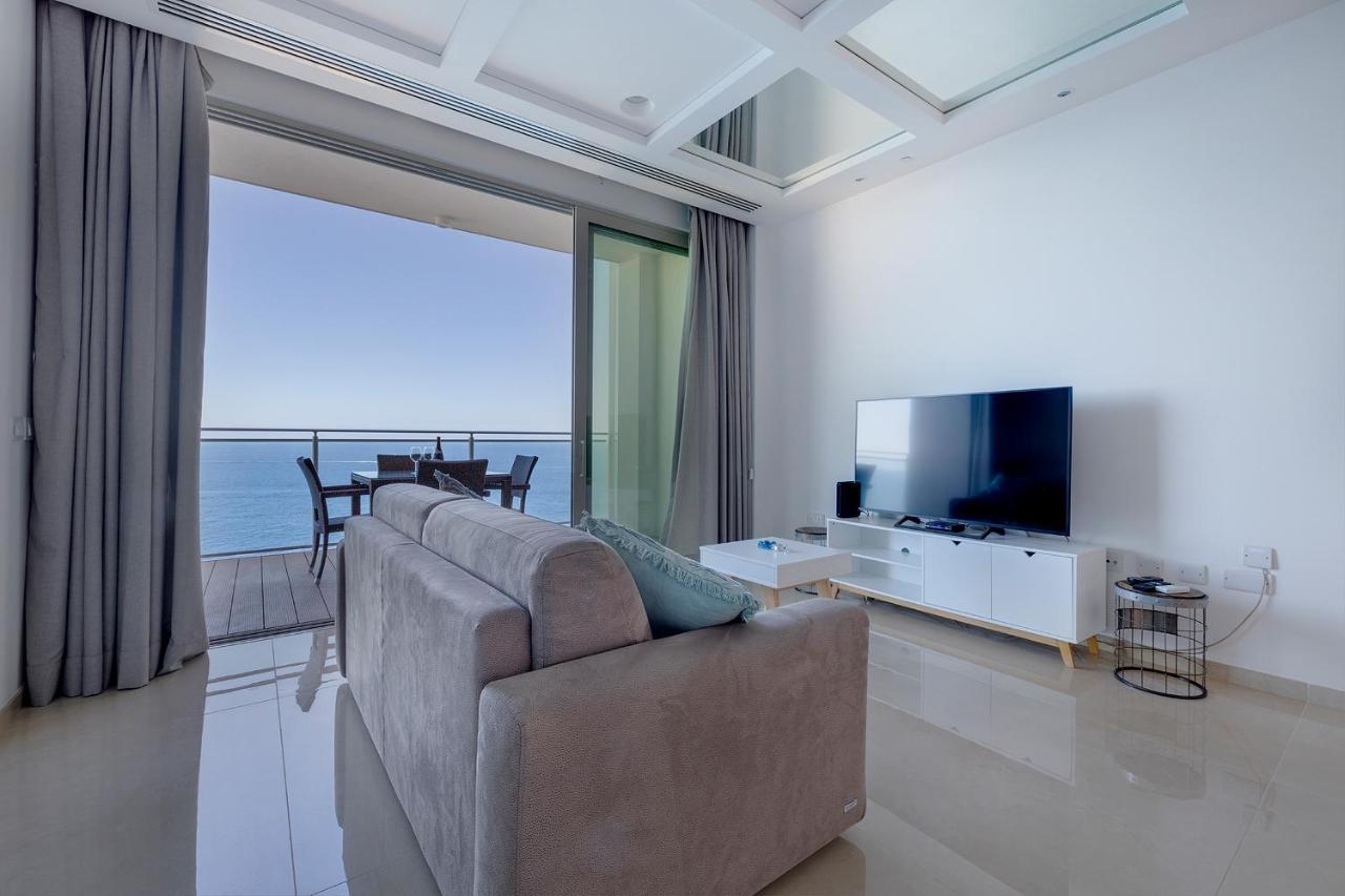 Ferienwohnung Luxurious Apt With Ocean Views And Pool In Tigne Point Sliema Exterior foto